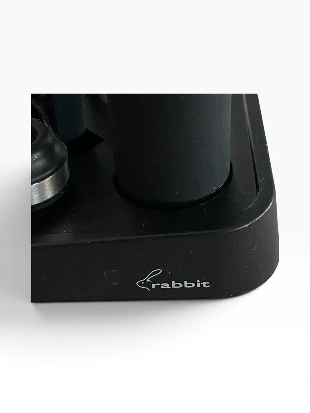 Rabbit Black Electric Wine Opener Set with Vacuum Stopper